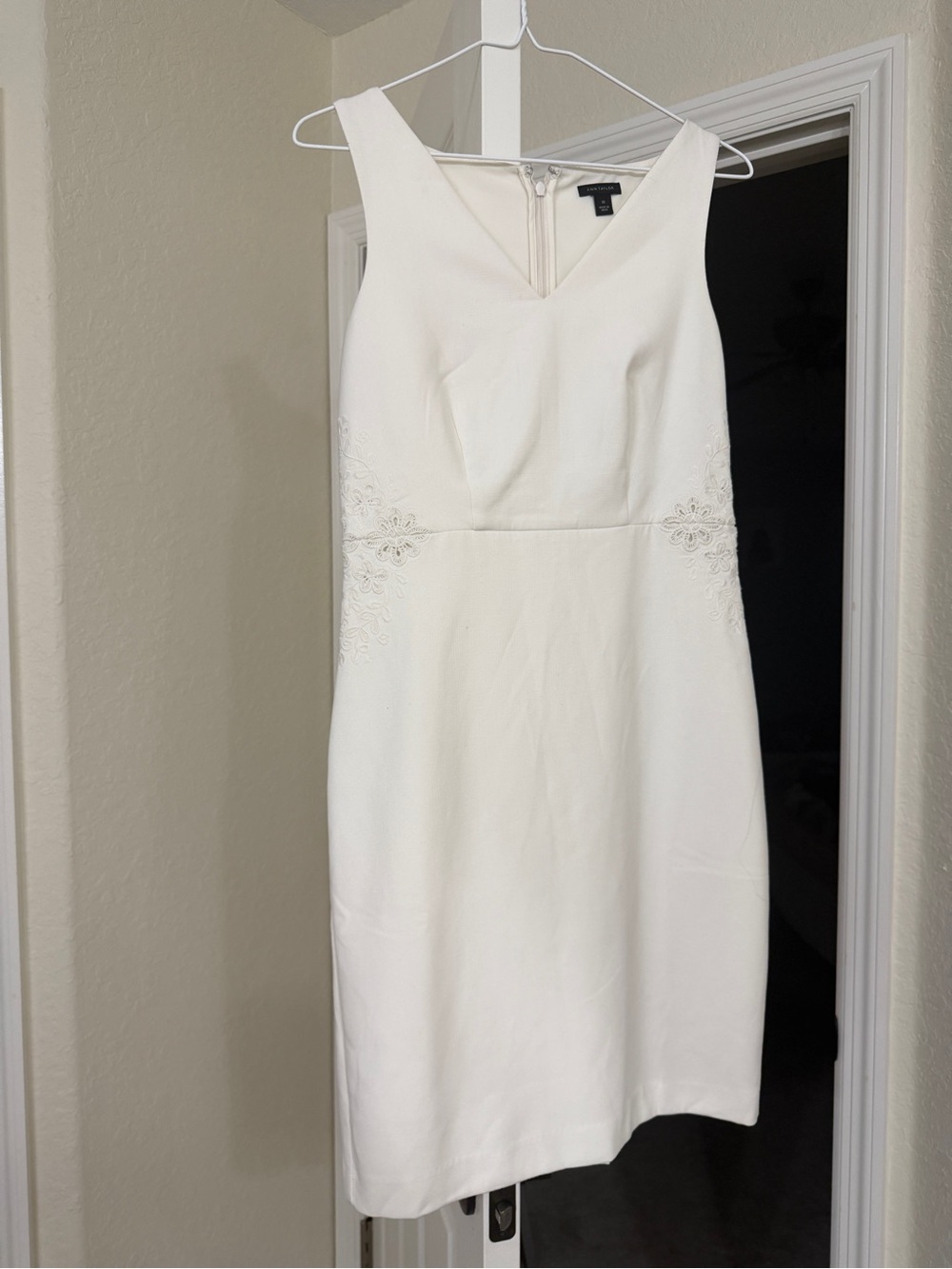 Ann Taylor Cream Sleeveless V-Neck Midi Sheath Dress with Side Embroidery